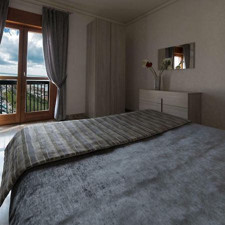 Domus Aurea Bed & Breakfast ชากกา ภายนอก รูปภาพ