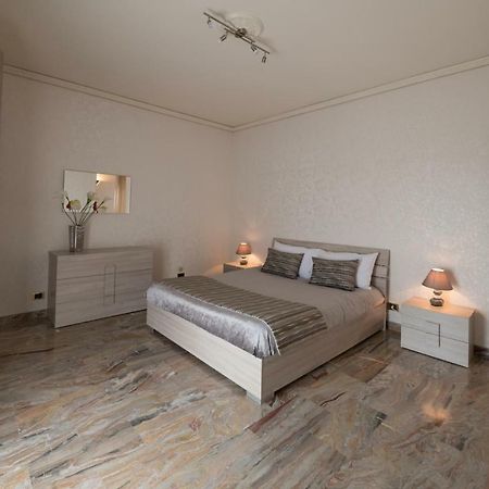 Domus Aurea Bed & Breakfast ชากกา ภายนอก รูปภาพ