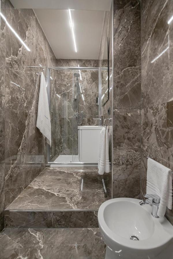 Domus Aurea Bed & Breakfast ชากกา ภายนอก รูปภาพ