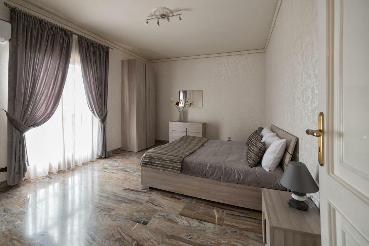 Domus Aurea Bed & Breakfast ชากกา ภายนอก รูปภาพ