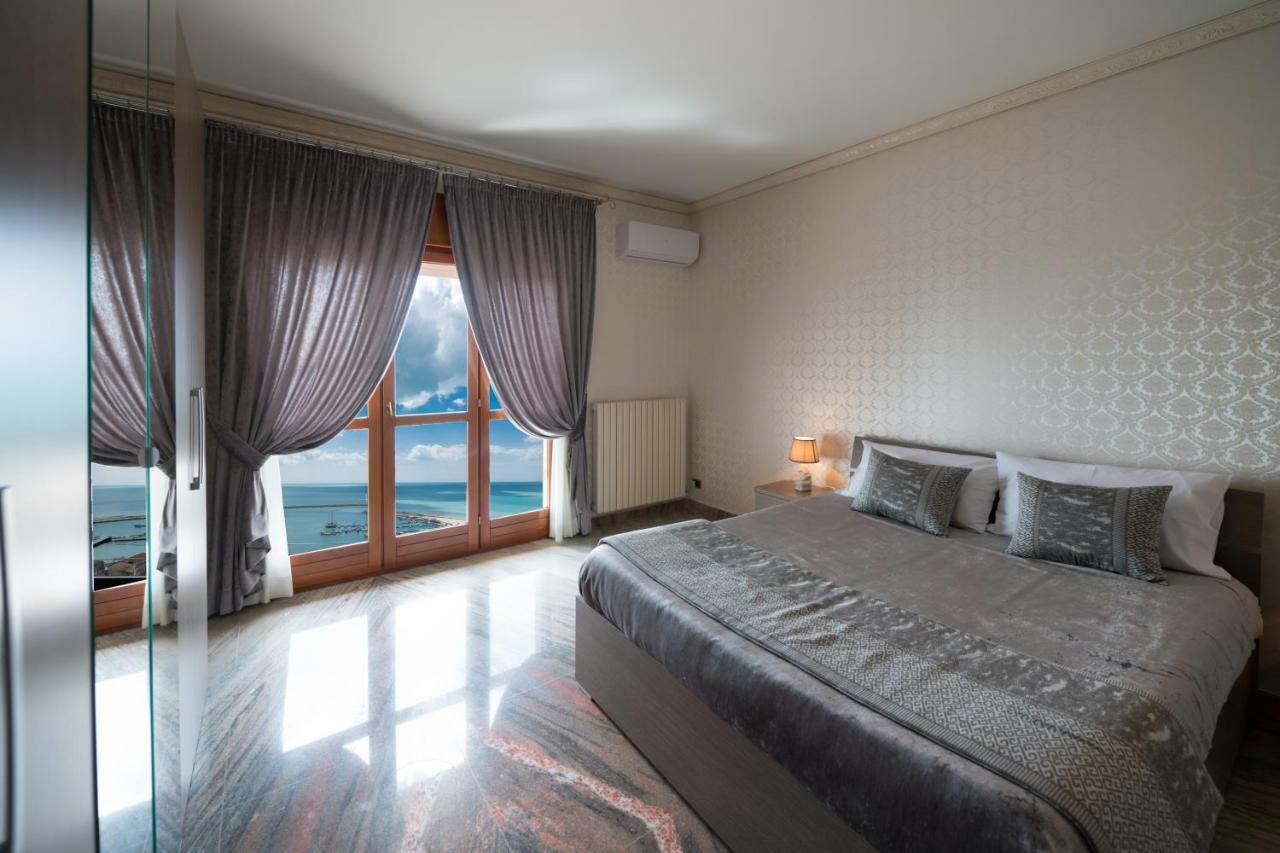 Domus Aurea Bed & Breakfast ชากกา ภายนอก รูปภาพ